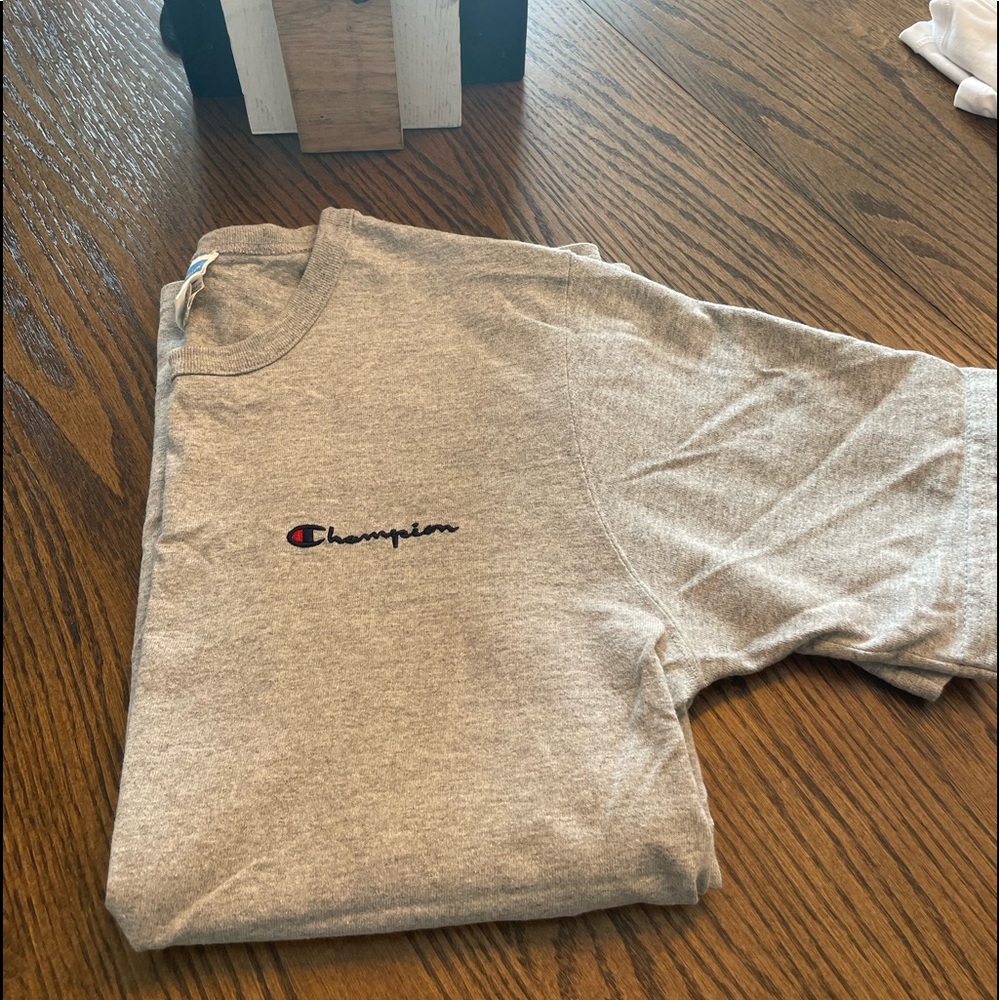 Mens Medium Embroidered Champion Tee
